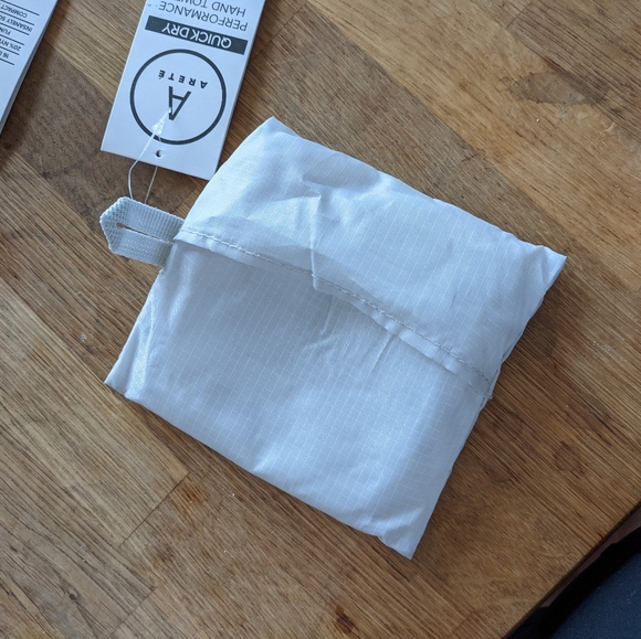 Peloton x Arete towel bags - Picture 4 of 5